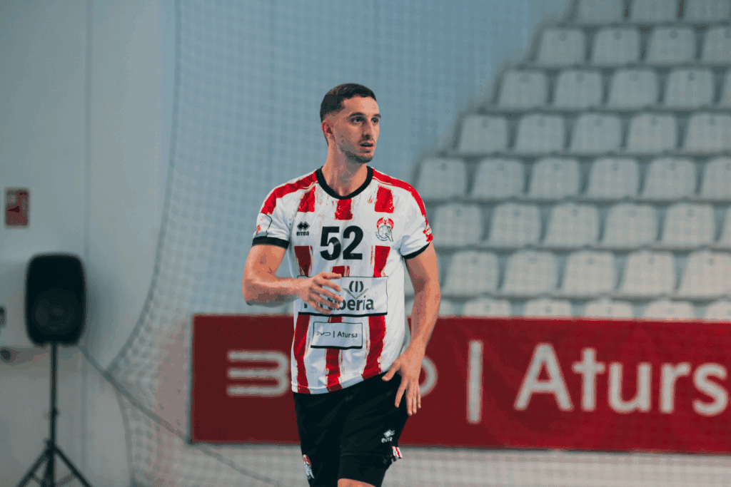 Al Fertiberia Balonmano Puerto Sagunto se le escapa el derbi contra Fundación Agustinos de Alicante