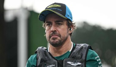 Aston Martin no quiere hablar de la retirada de Alonso