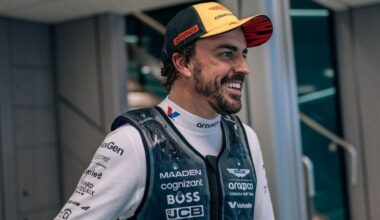 Fernando Alonso felicita a Verstappen por su trabajo fuera de la F1