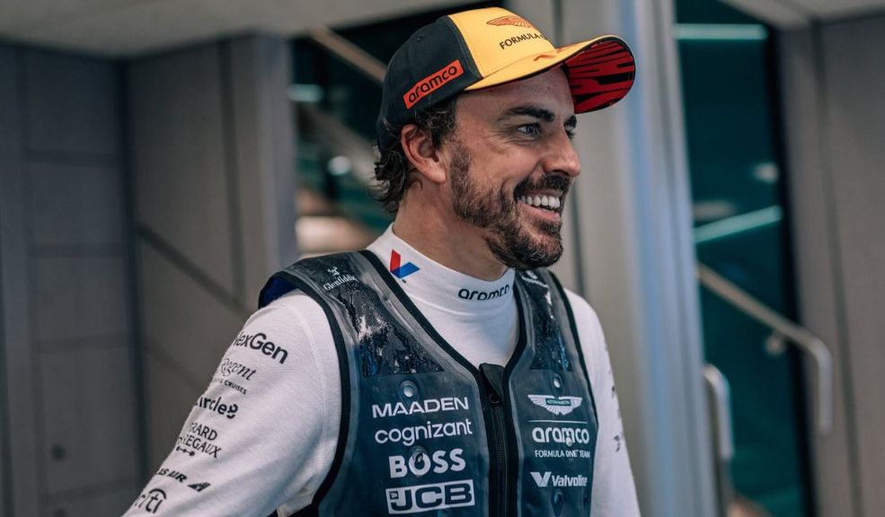 Fernando Alonso felicita a Verstappen por su trabajo fuera de la F1