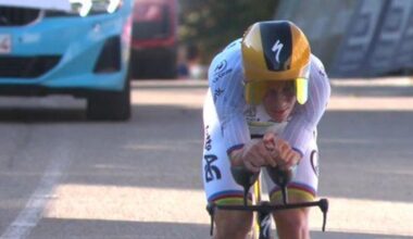 Evenepoel se divierte en solitario