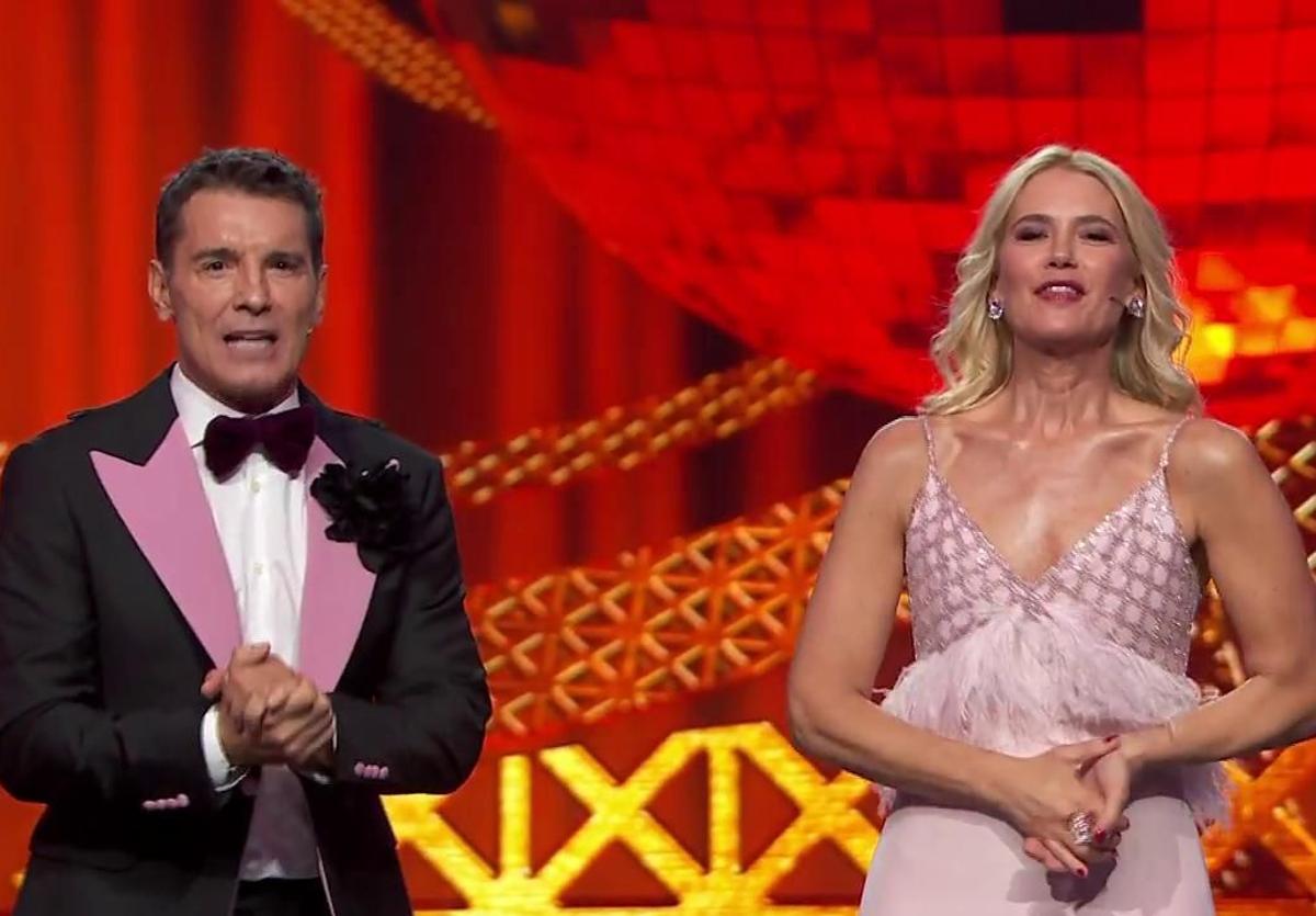 'Bailando con las estrellas' despide a un concursante y Bárbara Rey aclara su polémica
