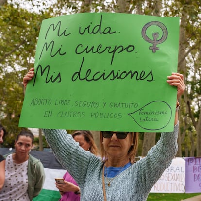 Manifestantes derecho al aborto libre en la Sanidad Pública