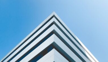 ¿Blanco y negro por decreto? Por qué la estética cebra invade la arquitectura actual