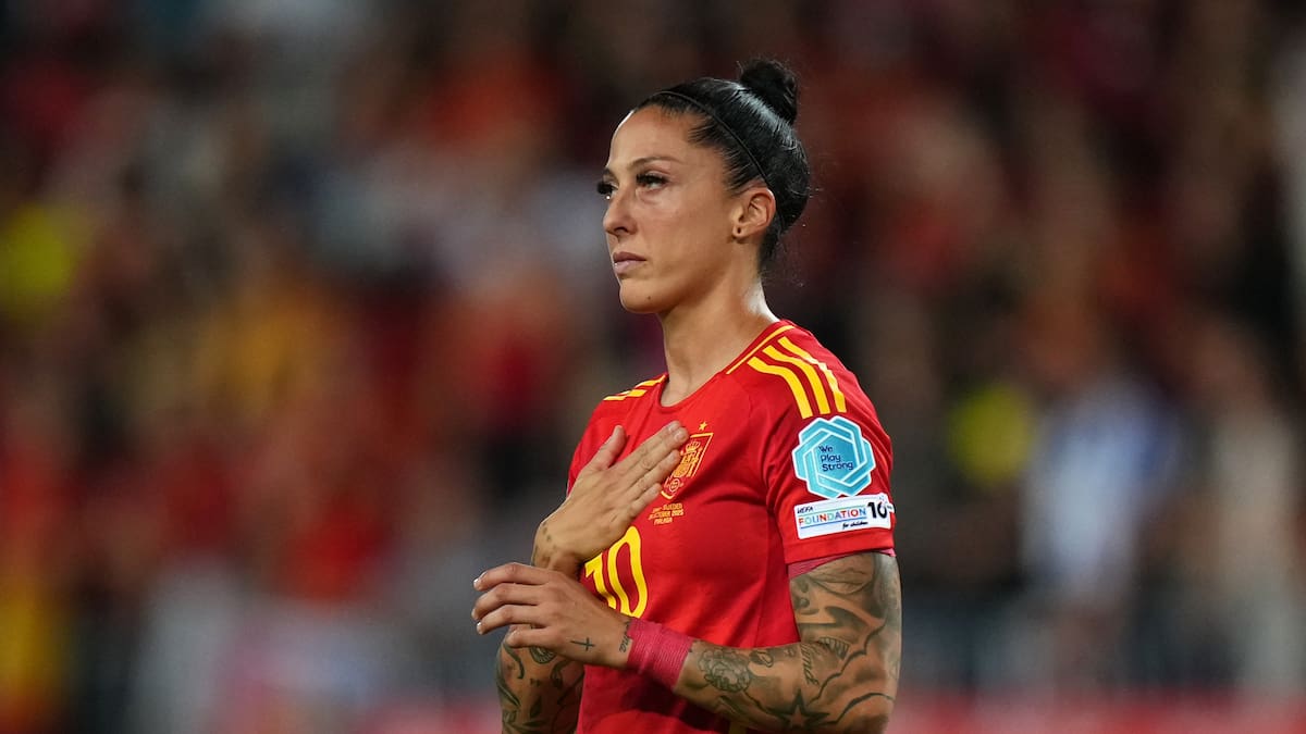 Jenni Hermoso, visiblemente emocionada tras volver un año después a jugar con la Selección | Fútbol