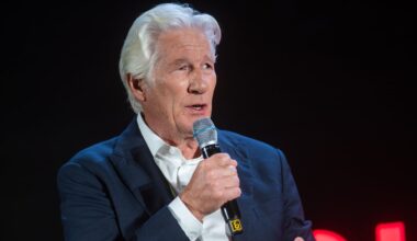 El dardo de Richard Gere a Donald Trump desde España: “Casi ha destruido nuestro país”