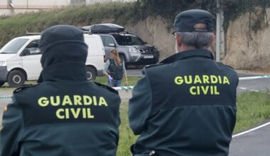 Atracan con pistolas un banco de O Porriño y maniatan con bridas a clientes y empleados - La Voz de Galicia