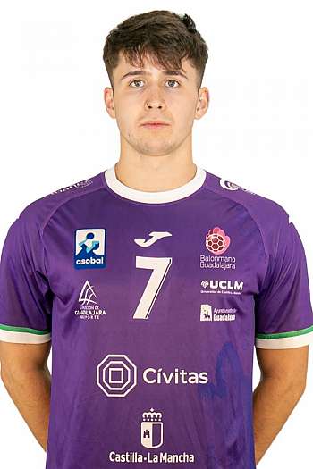 Haitz Gorostidi tuvo una actuación destacada en la derrota de BM. Guadalajara ante Villa de Aranda