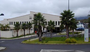 La sanitaria y los bebés afectados por el brote de sarampión de La Palma presentan síntomas leves