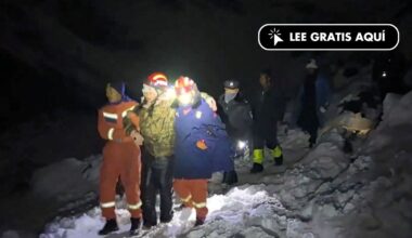 Al menos un muerto y casi un millar de personas atrapadas tras una tormenta en el Everest