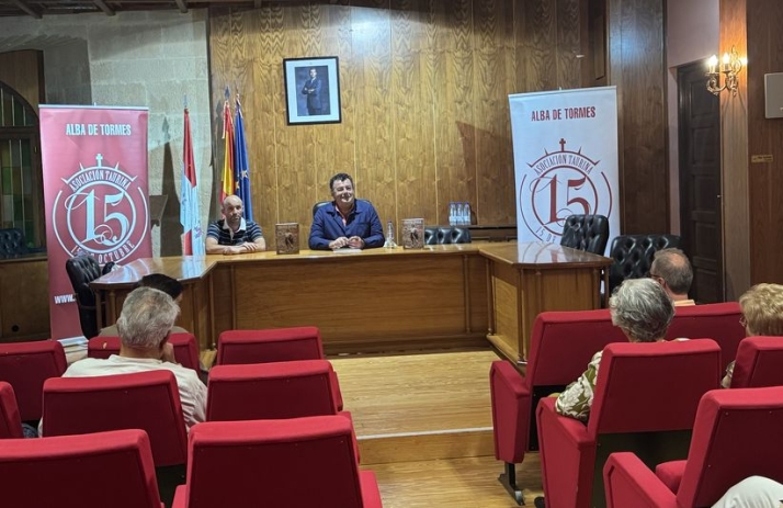 Paco Cañamero recupera la memoria de Juan José, el torero que "tocó la miel y la hiel" | Imagen 1