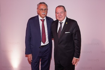 Mario Montoto junto al ministro