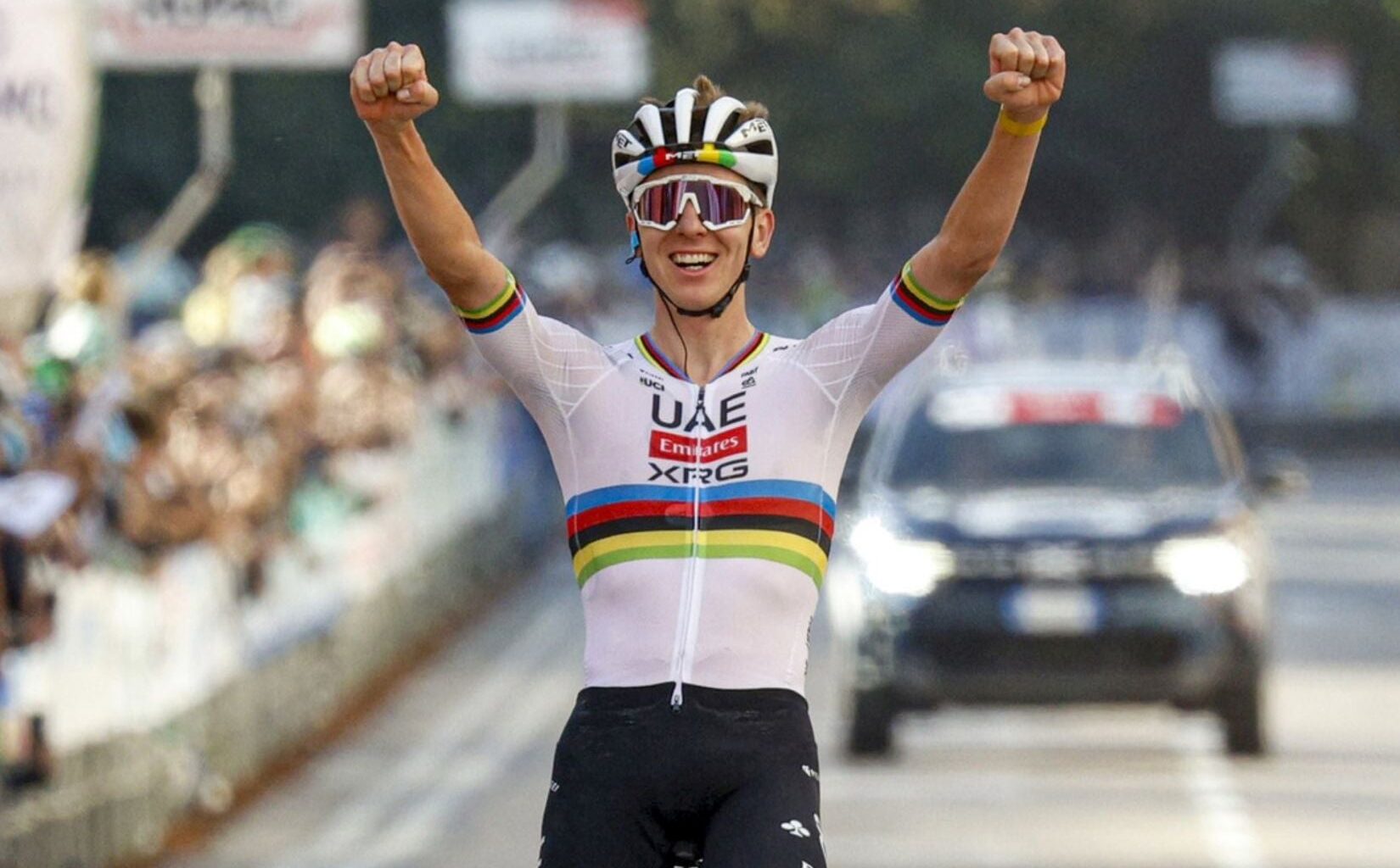 Pogacar quiere cerrar 2025 haciendo historia