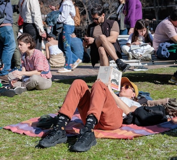 El evento reúne a lectores,