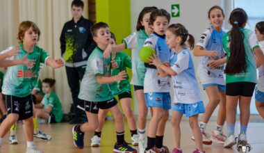 Nace una nueva competición mini-benjamín para impulsar la base del balonmano cántabro