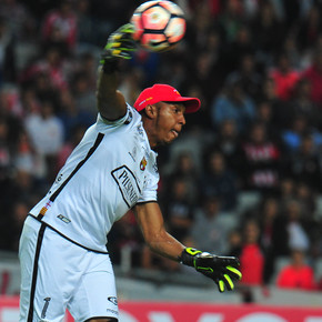 Máximo Banguera explotó por la llegada de su hijo a Emelec: “No tuvo oportunidad en Barcelona por…”
