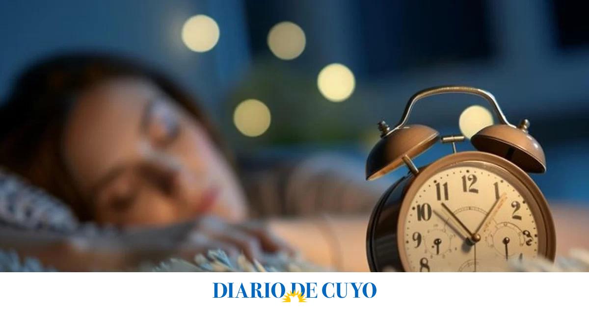 Dormís a cualquier hora: esto le pasa a tu corazón y cómo podés revertirlo