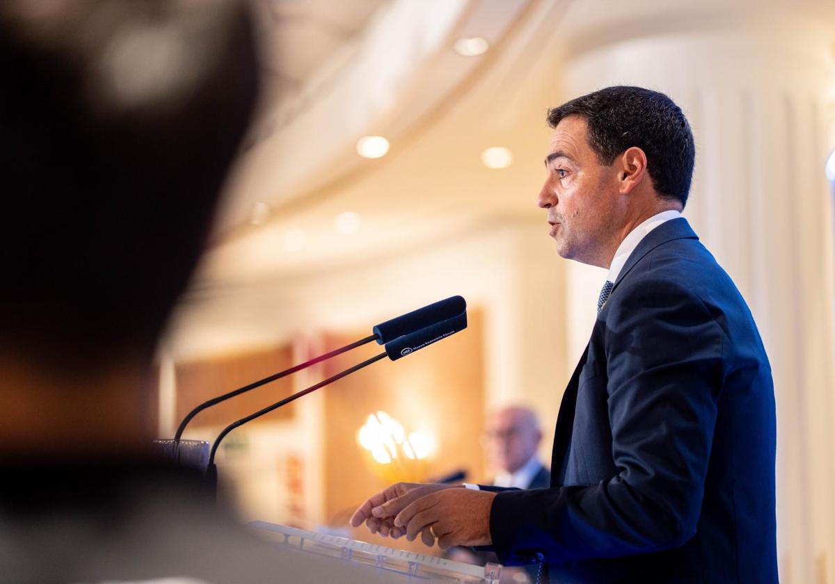 Pradales da un espaldarazo a BBVA al defender la necesidad de fusiones en la recta final de la opa