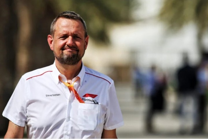 Steve Nielsen se reencontró con la sede de Enstone.