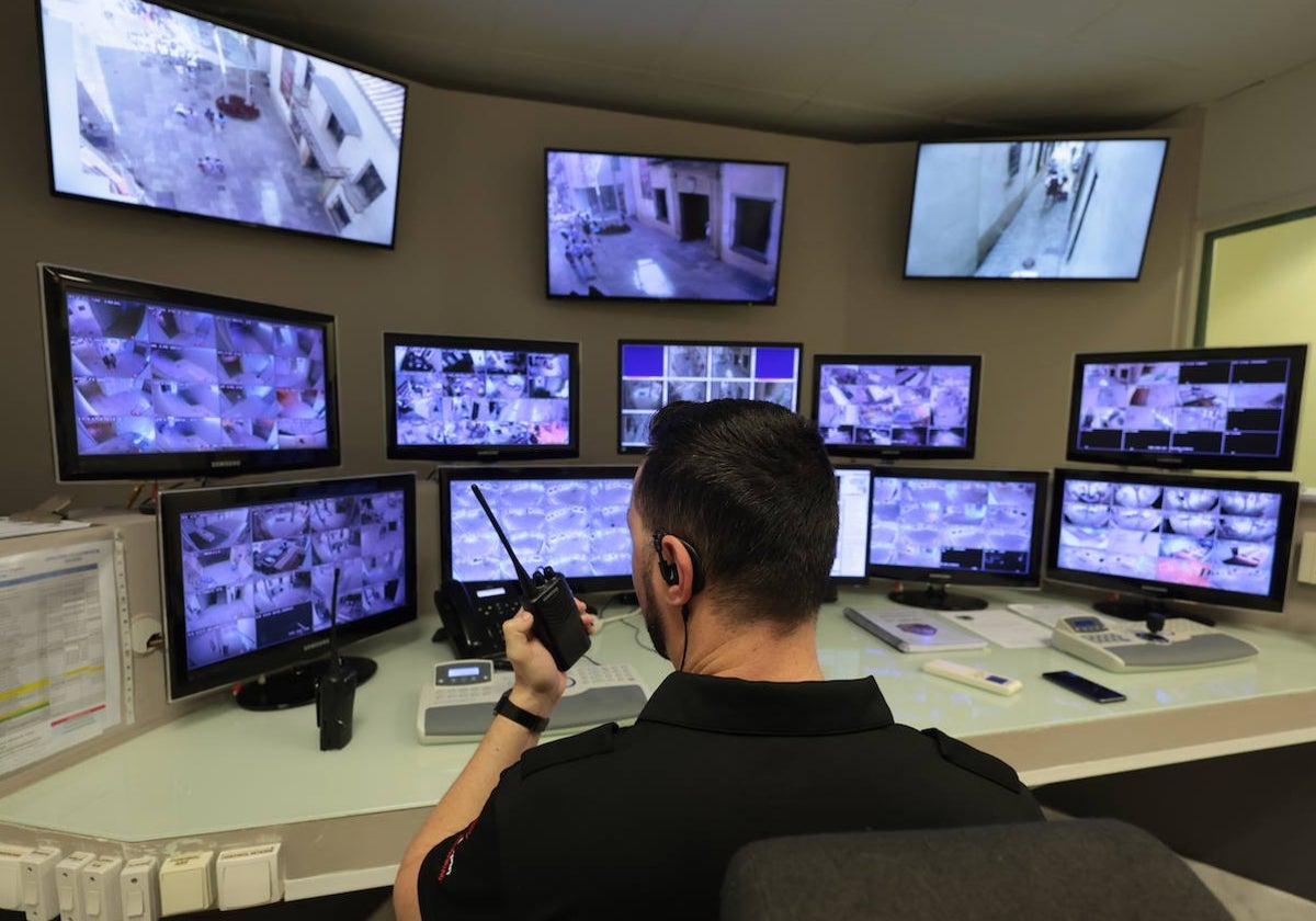 Los museos de Málaga gastan cuatro millones de euros en seguridad para evitar robos como el del Louvre