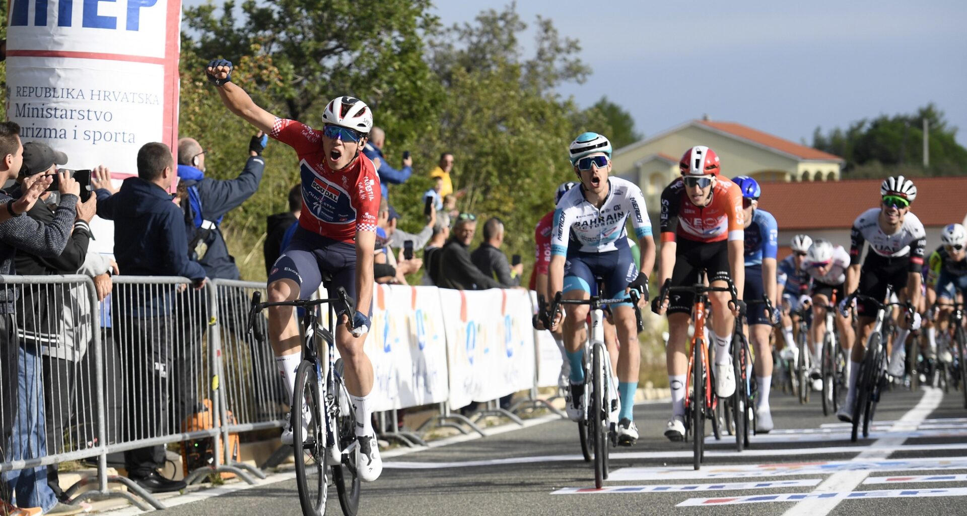 2ª CRO Race: Magnier sigue intratable