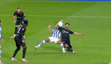 El penalti señalado a Fabio Cardoso que provocó el gol de Oyarzabal