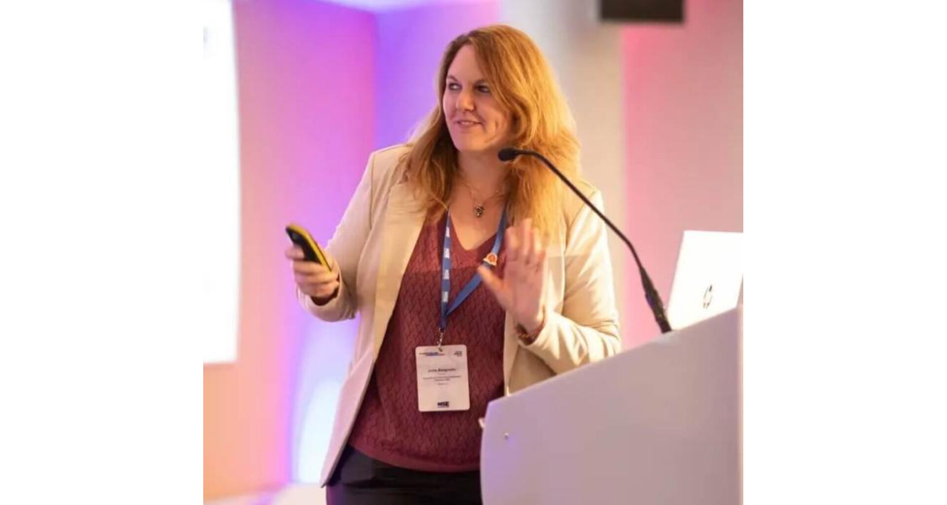 Julie Belgrado cesa como directora de la Federación Europea e Internacional de Libreros (EIBF)