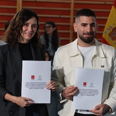 Ayuso nombra a Topuria ‘Embajador contra las drogas y el bullying’