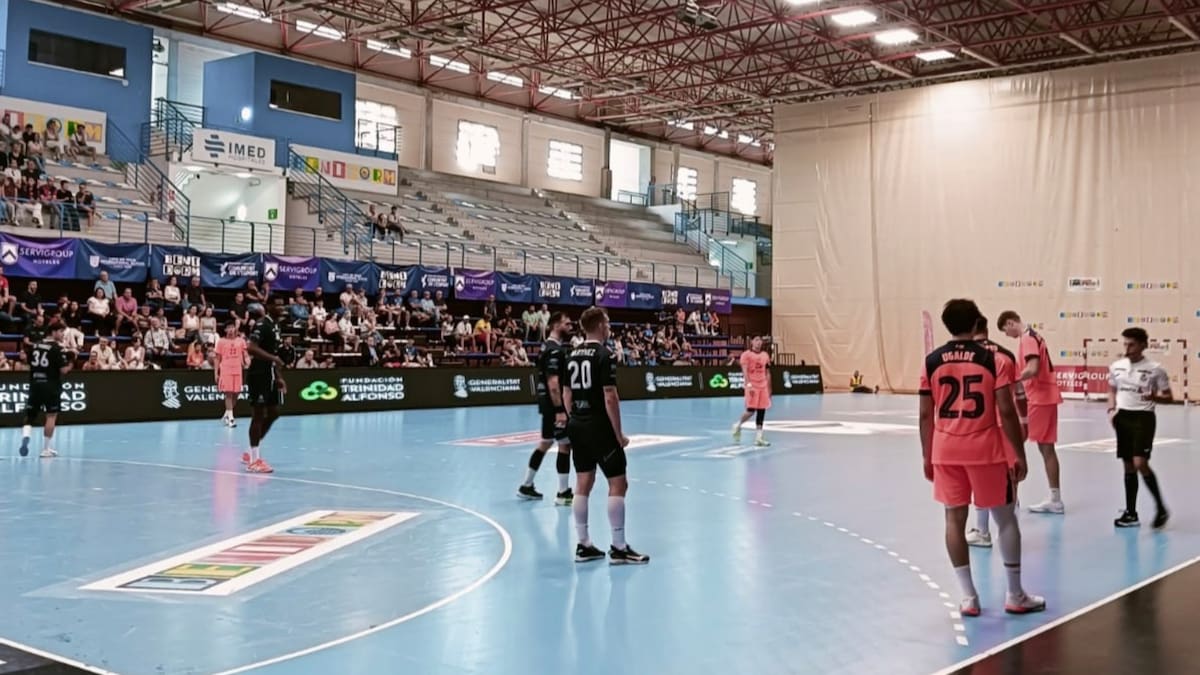 El Balonmano Servigroup Benidorm se gusta ante el Barça Athletic | SER Deportivos Benidorm