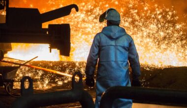 La Unión Europea planea elevar aranceles al acero importado al 50%