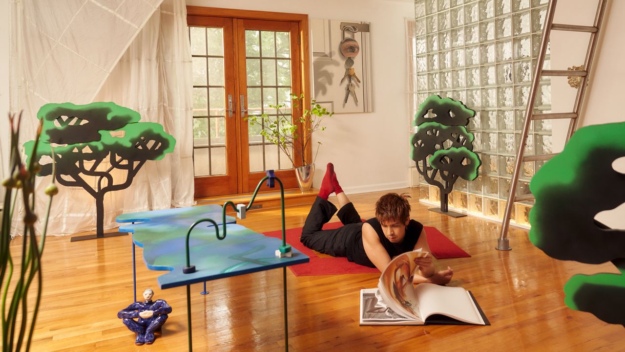 La vida en el barrio (y el apartamento) más 'cool' de Nueva York: “Me encanta la idea de crear mundos y aquí el concepto era un palacio encantado y misterioso”