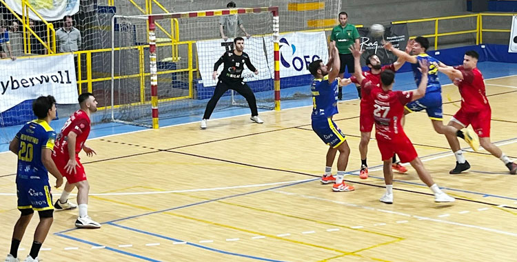 El Cajasur se lleva el derbi en La Salle y el ARS tumba al PAN Moguer