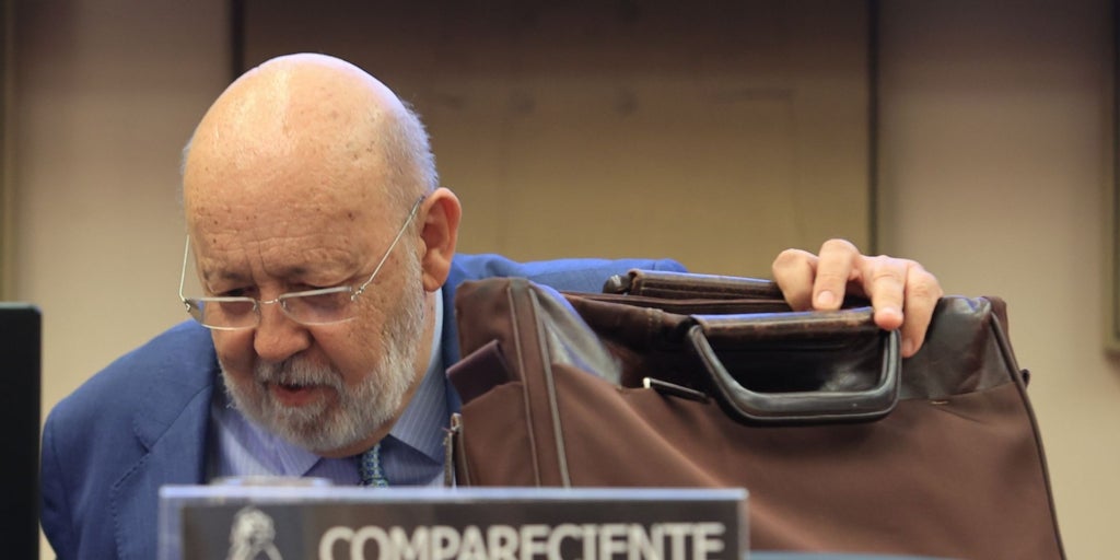 El CIS de Tezanos amplía la distancia del PSOE sobre PP a 15 puntos y deja a Vox casi empatado con los populares