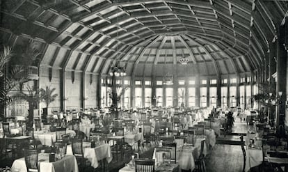 El salón del trono o 'Crown Room' del hotel del Coronado, preparado para una fiesta hace décadas.