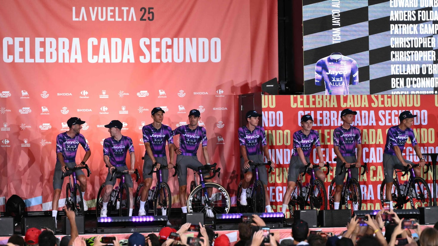 El Jayco-AlUla, a la espera del aval bancario para competir en el UCI World Tour