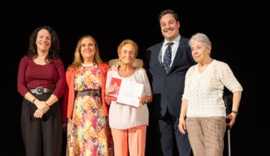 El Ayuntamiento reúne a más de 300 personas mayores para celebrar el Día Internacional de las Personas de Edad — Actualidad