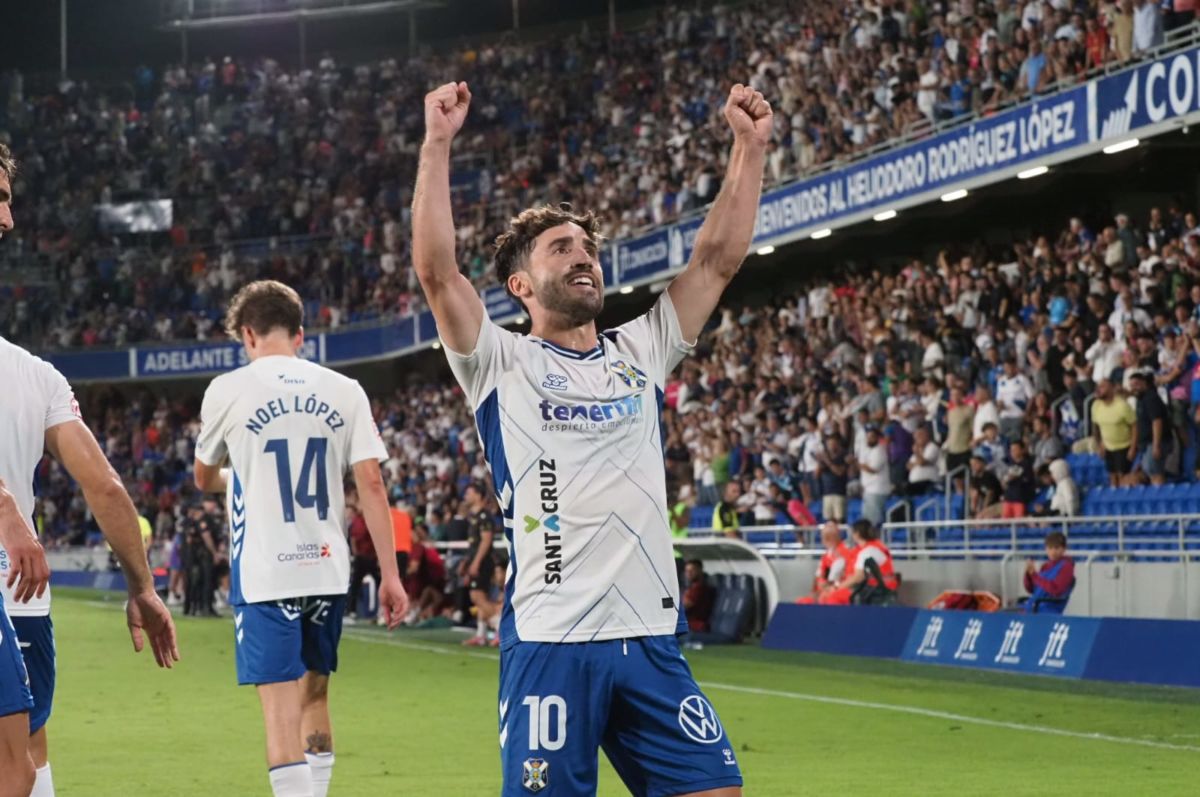 El CD Tenerife sabe sufrir para ganar al Zamora CF (3-1)
