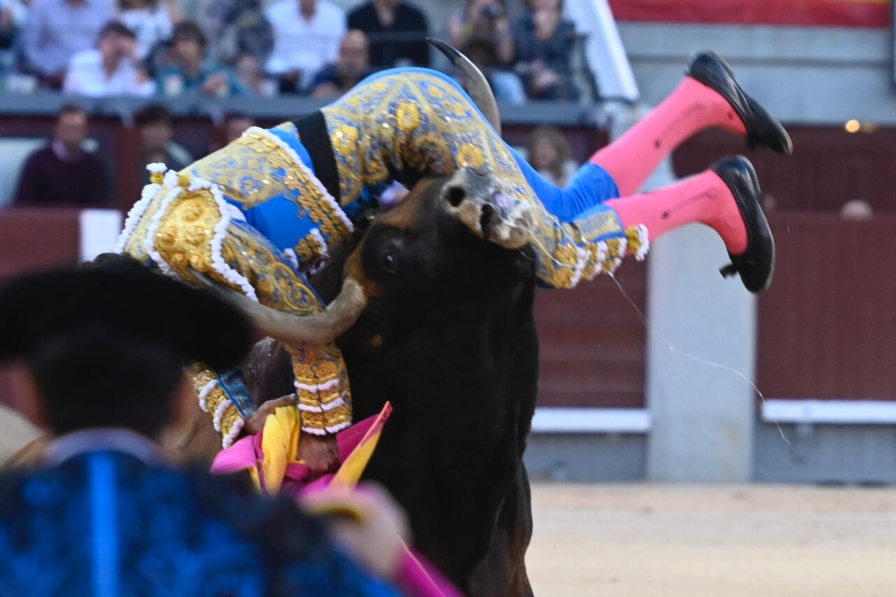 Víctor Hernández, cornada grave en el gemelo en Las Ventas