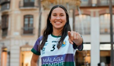 Martina Romero: «Aquí puedo salir a la calle con el móvil y allí he de estar a mil ojos»