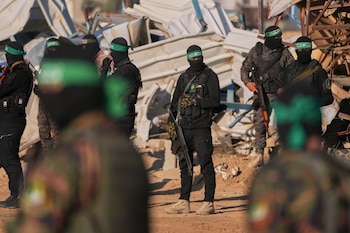 Los terroristas de Hamas siguen