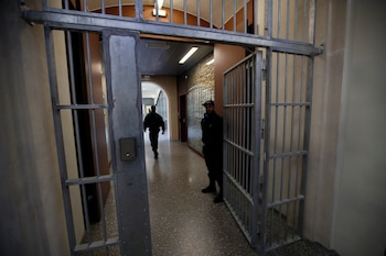 Sarkozy llevó consigo dos obras