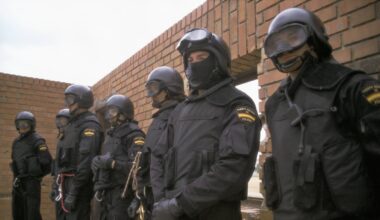 Los GEO interceptan un buque con unos 6.500 kilos de cocaína a 600 millas de Canarias | Sociedad