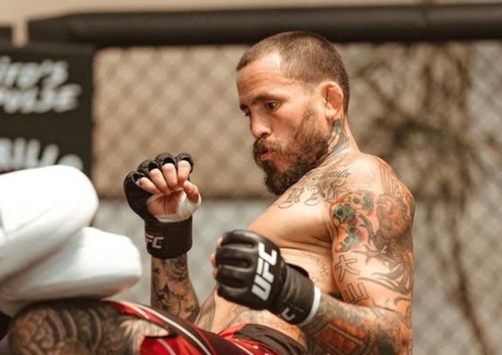 Chito Vera durante un entrenamiento. Foto: @chitoveraufc