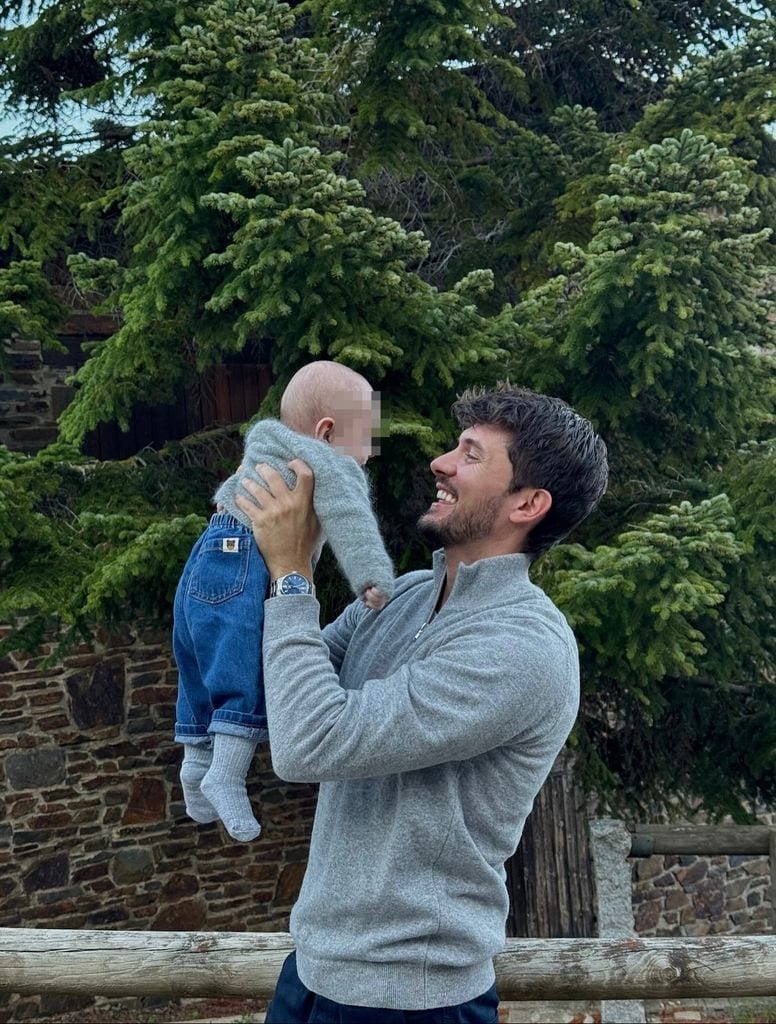 Carlos Right, exconcursante de 'OT 2018', celebra los tres primeros meses de su bebé 
