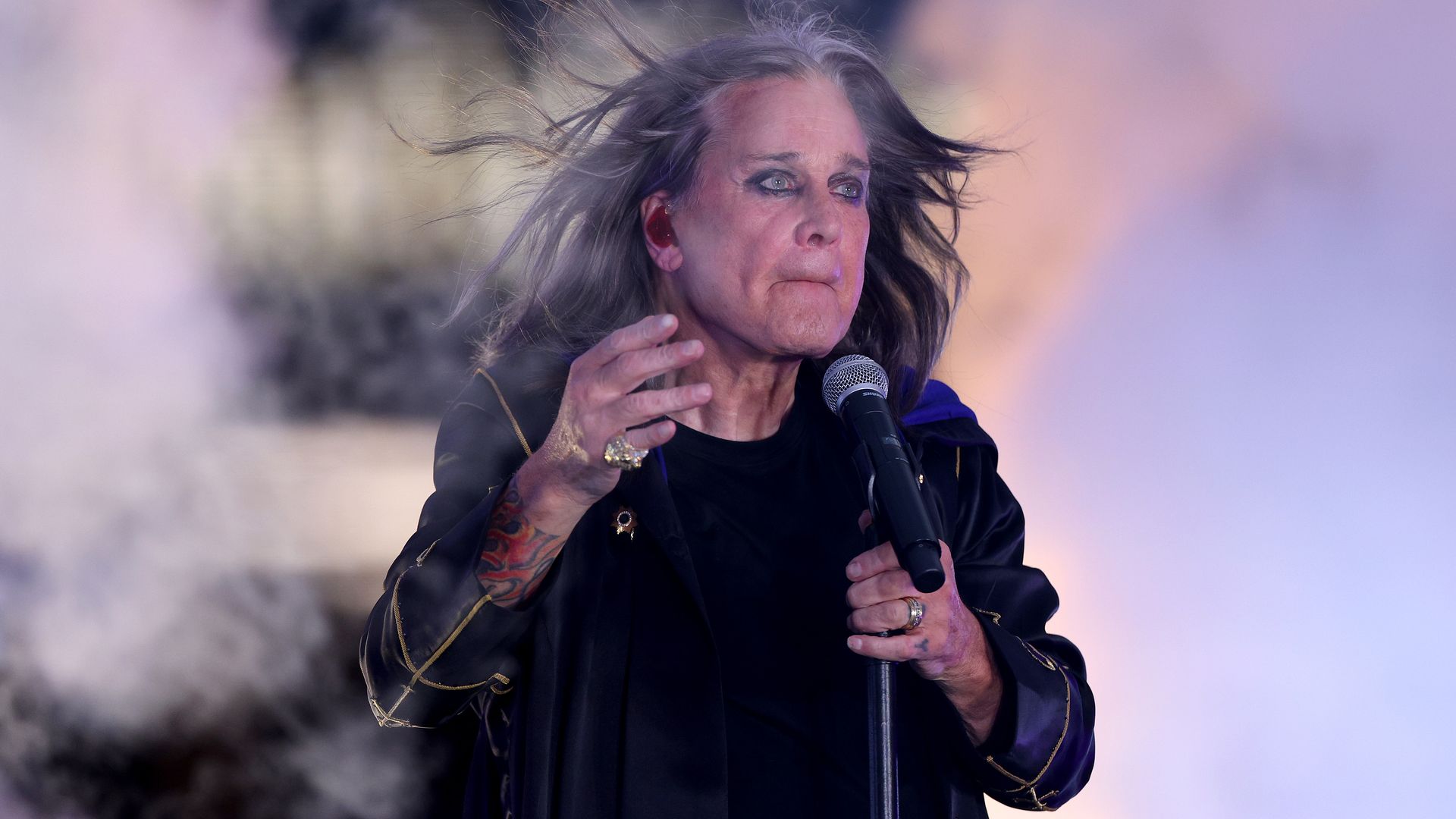 Ozzy Osbourne actuando