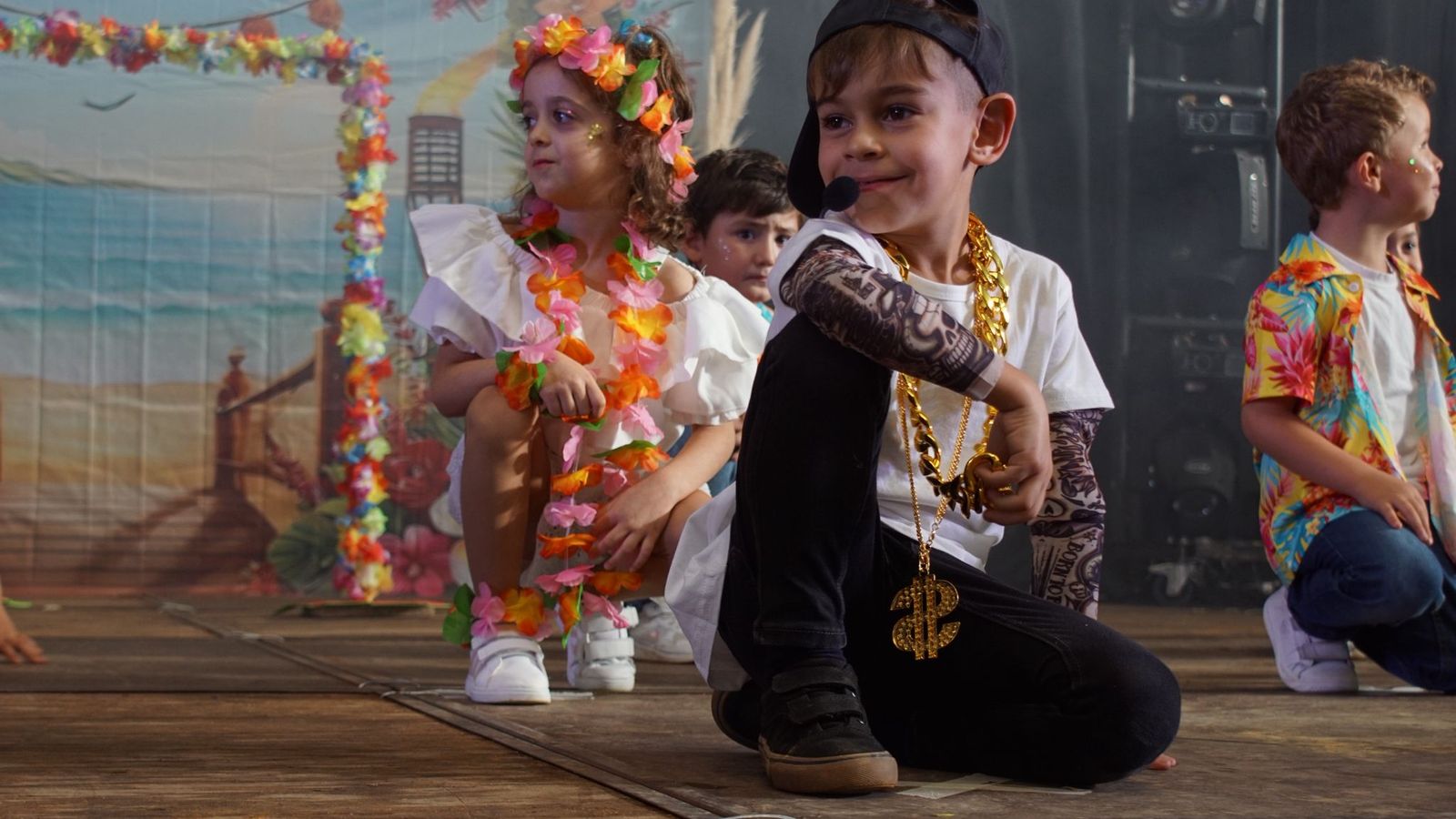 Emoción y creatividad en la primera cita del Play Back infantil en Alba de Tormes