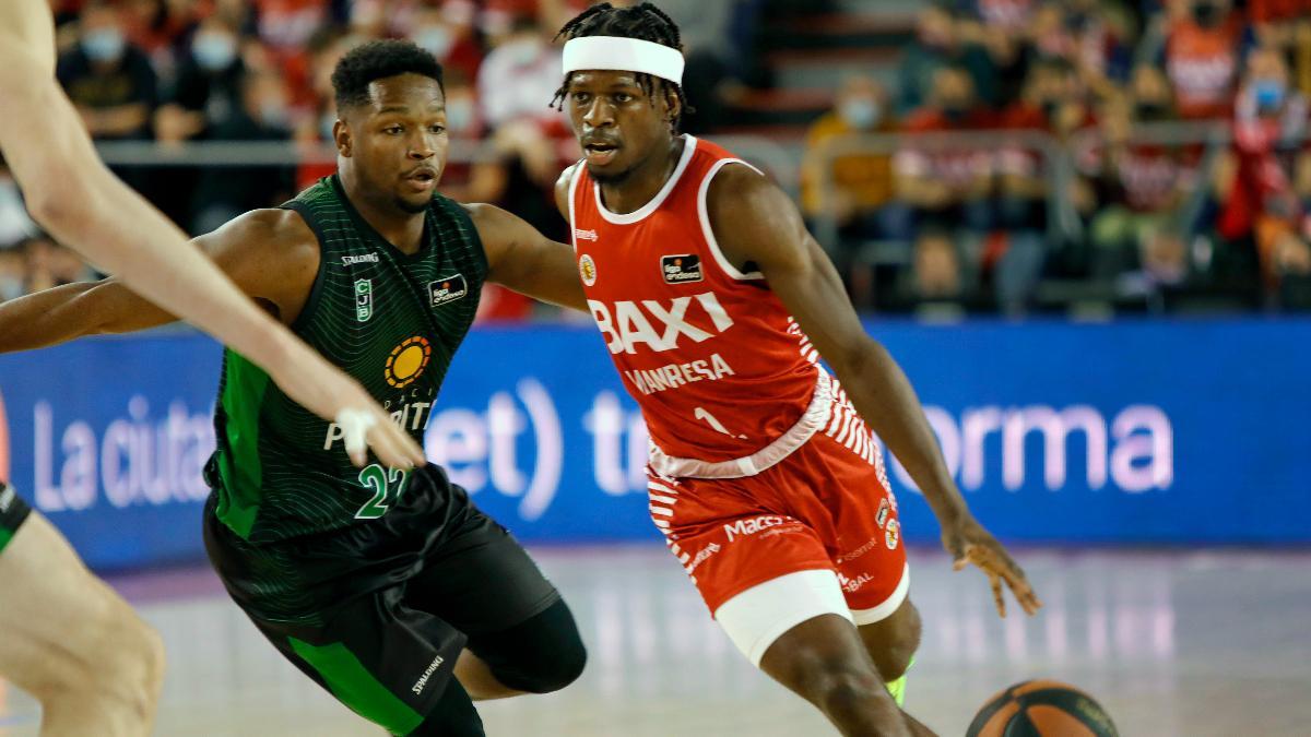 Sylvain Francisco, defendido por Andrés Feliz