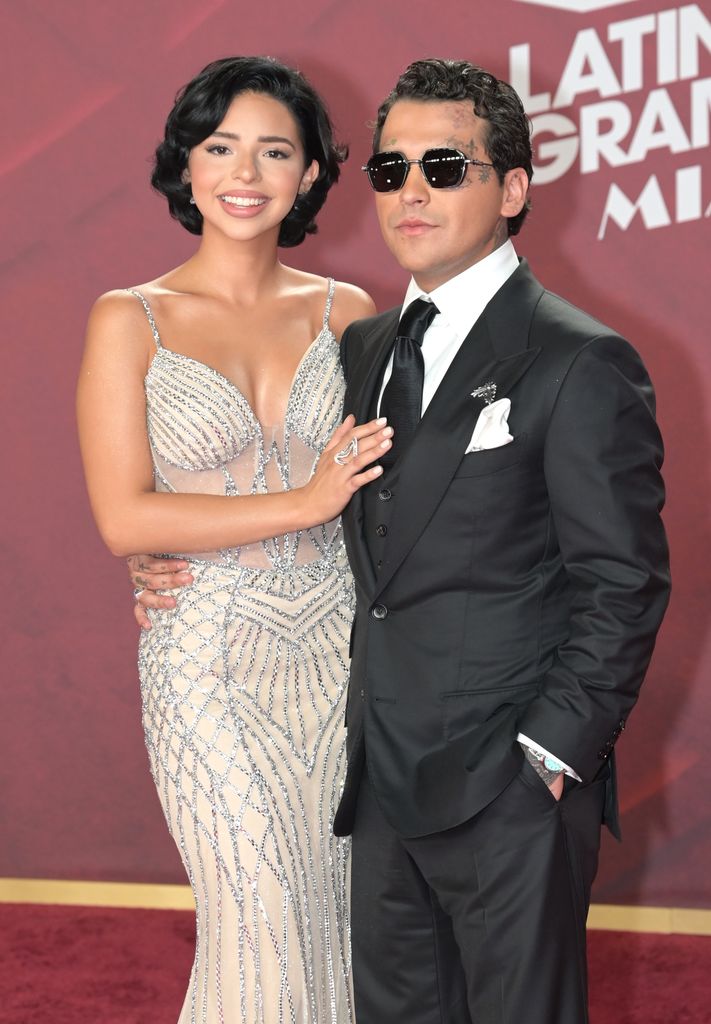 El cantante toma con humor lo que se dice de su relación en redes sociales. 