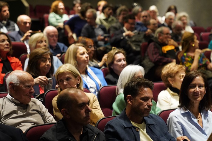 El escritor Giuliano Da Empoli presentó en Buenos Aires su nuevo libro, La hora de los depredadores. Foto: Martín Bonetto.