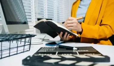 Libros y los retos de adaptar un guion para cine y streaming